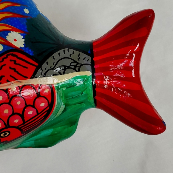 Vintage Talavera handmade and hand painted red ware fish art piece - Picture 4 of 10